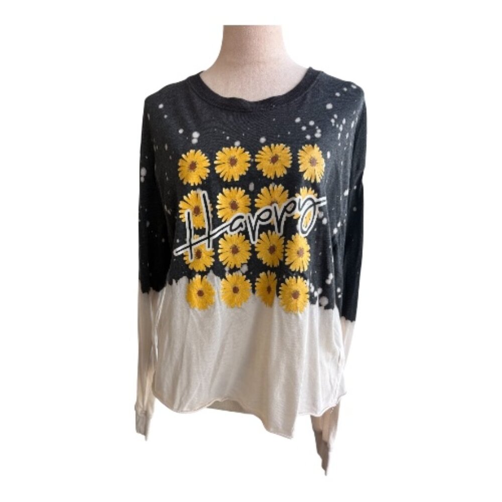 No Boundaries XL (15-17) "Happy" Daisy Graphic Long-Sleeve Top (2599-1)
